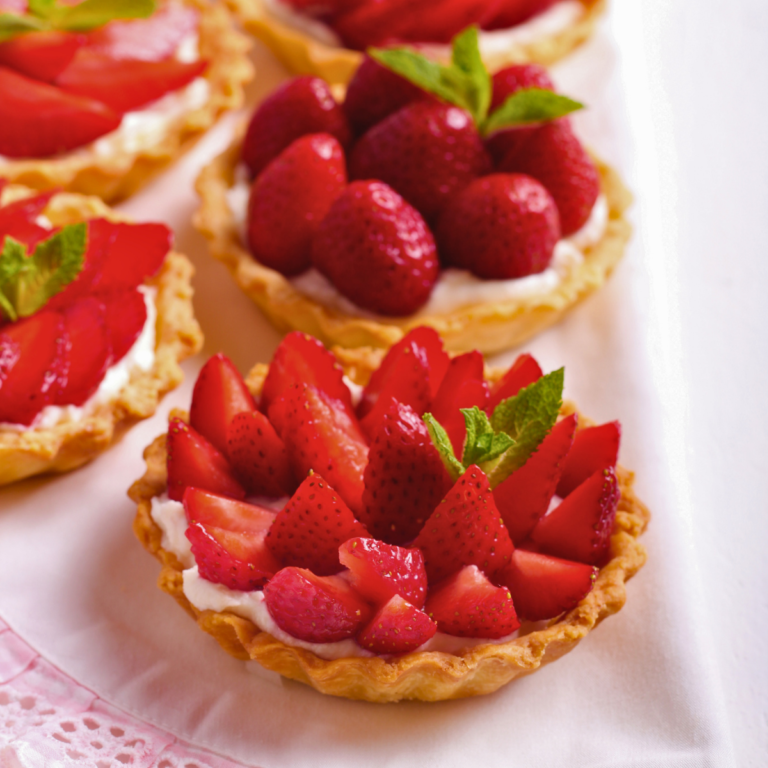 Keto Strawberry Tart with Pastry Cream - Fresas de Constanza (Sugar-Free, 8g Protein)