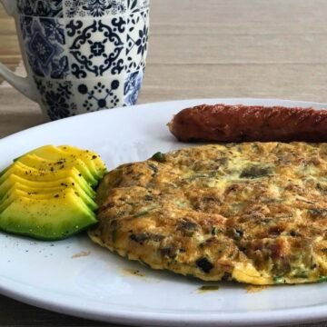 High-protein zucchini tortilla with chicken sausage (dominican breakfast frittata) 2 High-Protein Zucchini Tortilla with Chicken Sausage