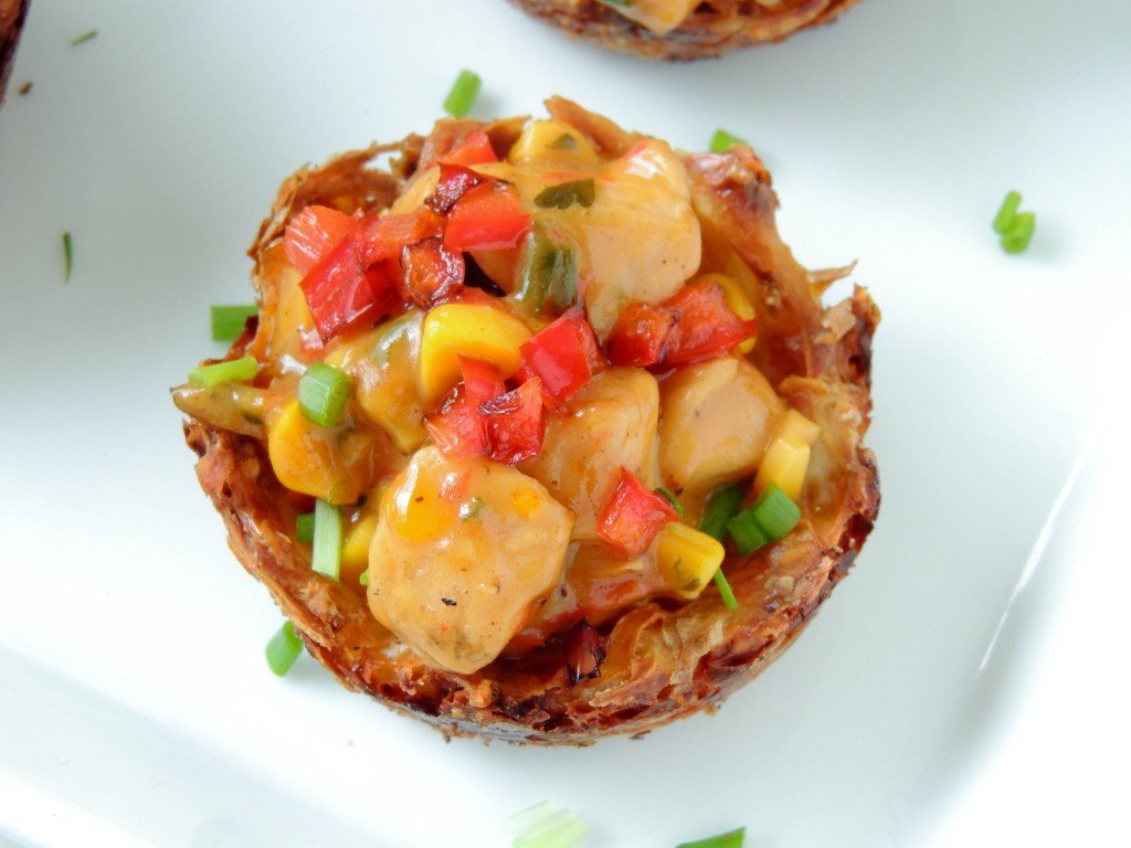 Creamy chicken in potato cheesy baskets - The Petit Gourmet