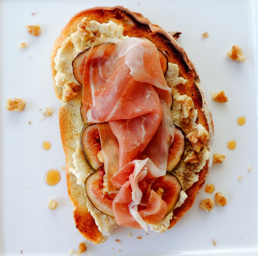 Ricotta, honey, figs and Prosciutto Tartine - The Petit Gourmet