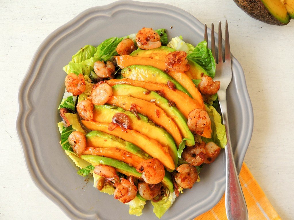 Shrimp, avocado and mango salad - The Petit Gourmet