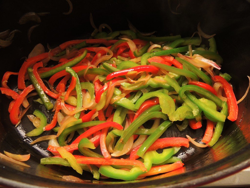 Ropa vieja Cubana (Cuban Shredded beef) - The Petit Gourmet
