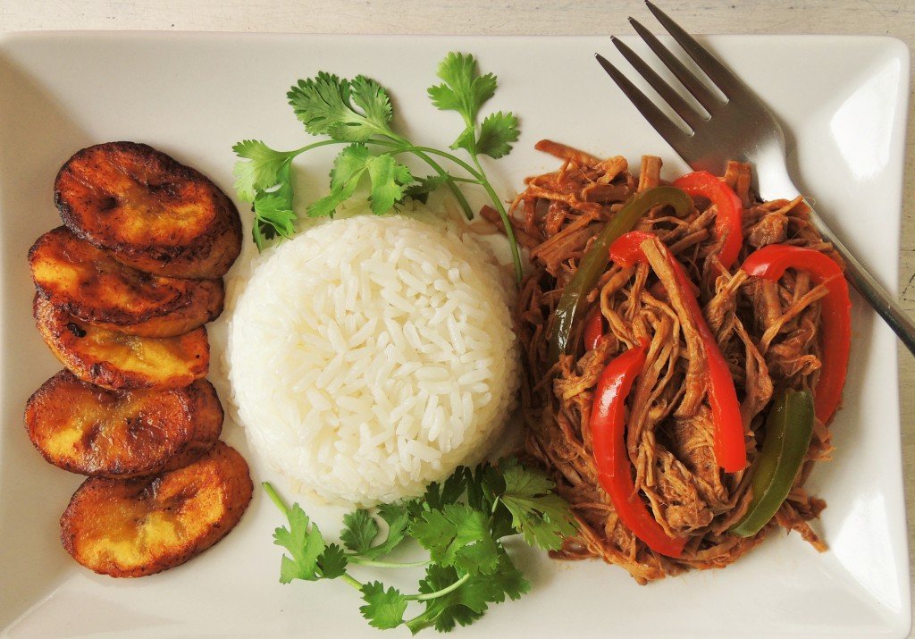 Ropa vieja Cubana (Cuban Shredded beef) - The Petit Gourmet