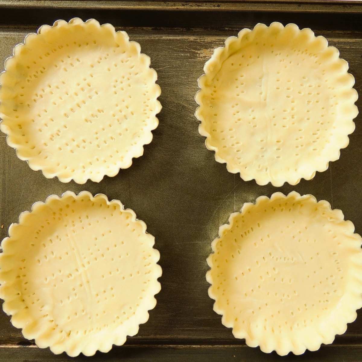 Tormento de amor - guava tart with bizcocho topping, gluten-free and made with allulose 4 Tormento de Amor - Guava Tart with Bizcocho Topping, Gluten-Free and Made with Allulose