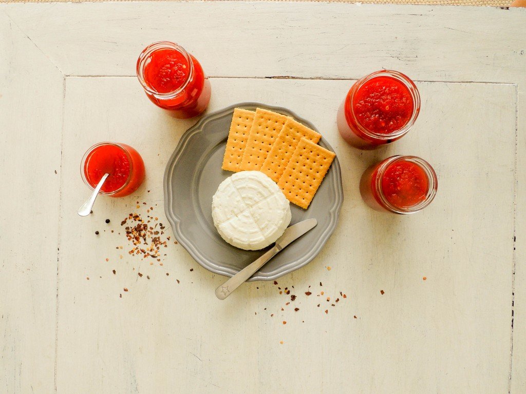 Red bell pepper jelly - The Petit Gourmet