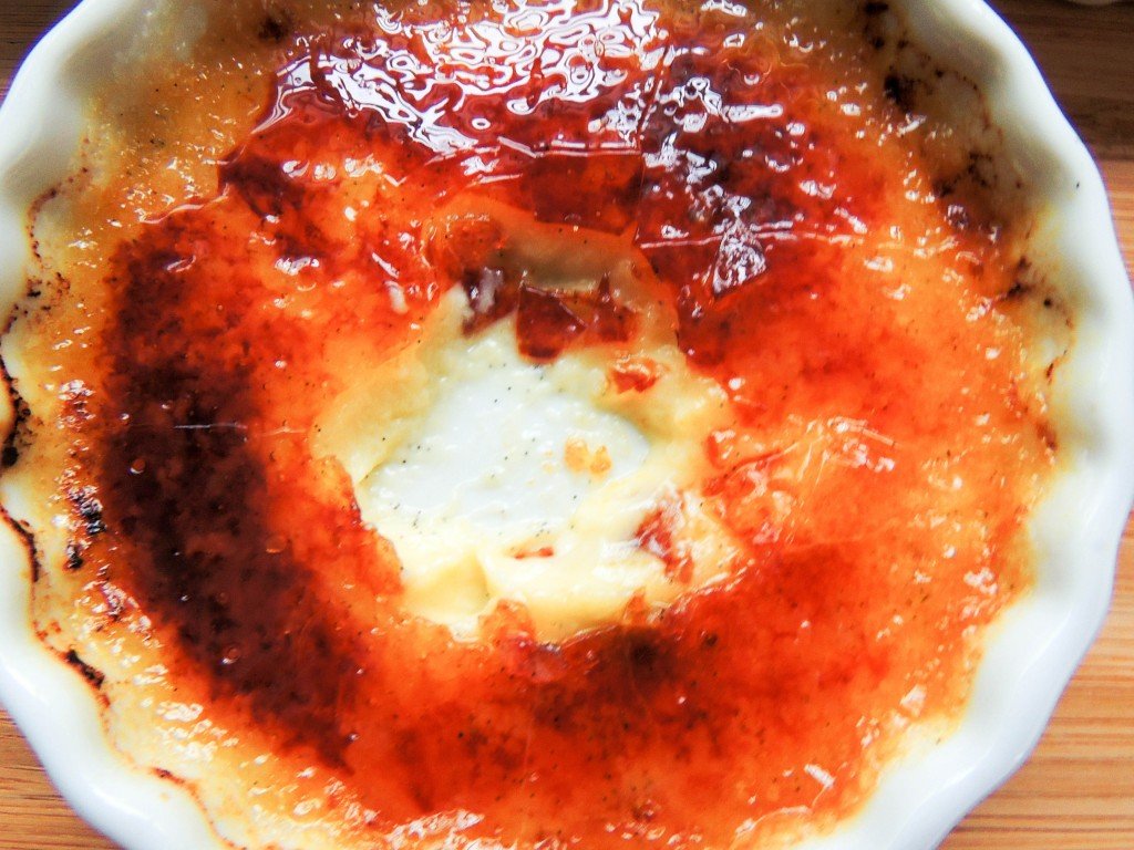 Vanilla bean Crème brûlée - The Petit Gourmet
