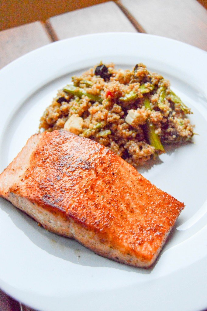 Greek Quinoa Salad - The Petit Gourmet