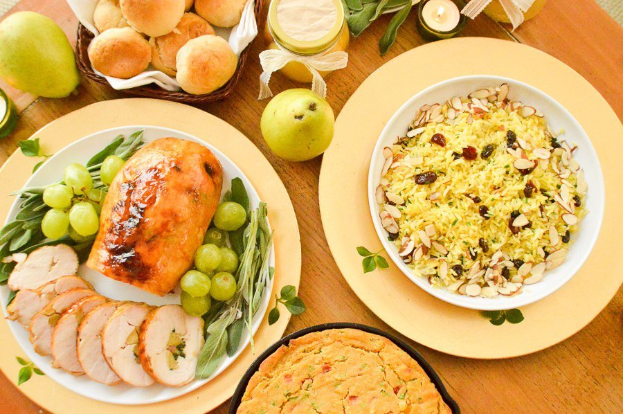 Saffron rice with cranberries and almonds