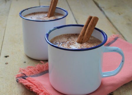 Chocolate caliente fácil (Easy spiced hot chocolate)