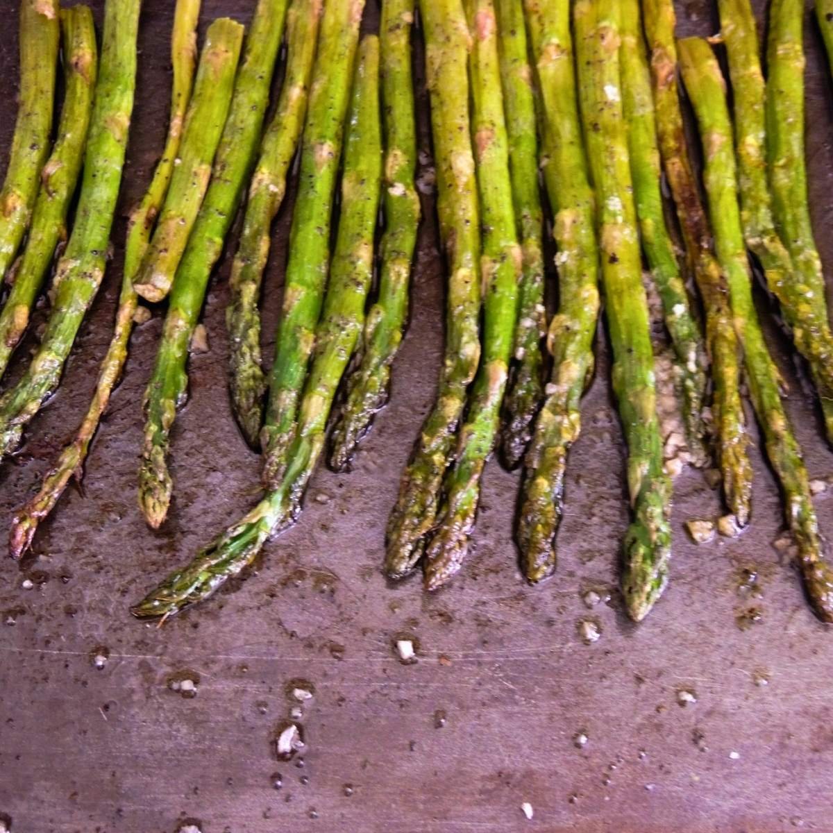Dominican Roasted Asparagus with Garlic Mojo (20 Minutes)